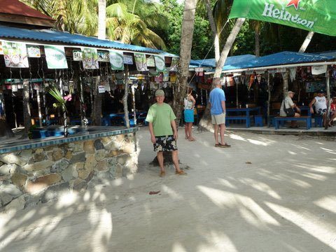 foxys-tamarind-bar-great-harbor